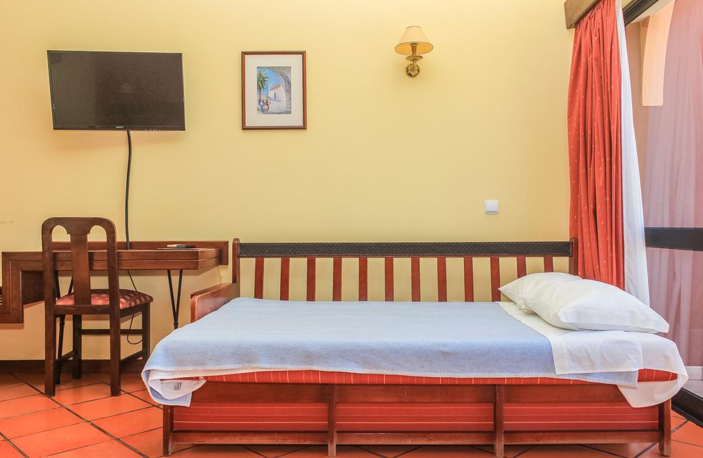 Hotel Colina Dos Mouros シルヴェス エクステリア 写真